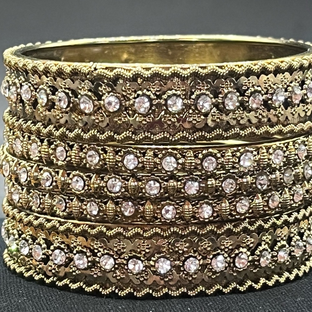 Bracelets - Picture 4 of 13